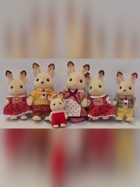 Sylvanian Families Calico Critters Hopscotch Chocolate Rabbit Family Lot